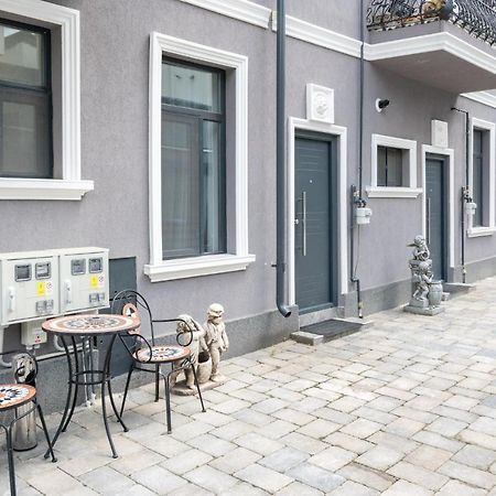 Blue-Line-Apartment-Unirii Boekarest Buitenkant foto