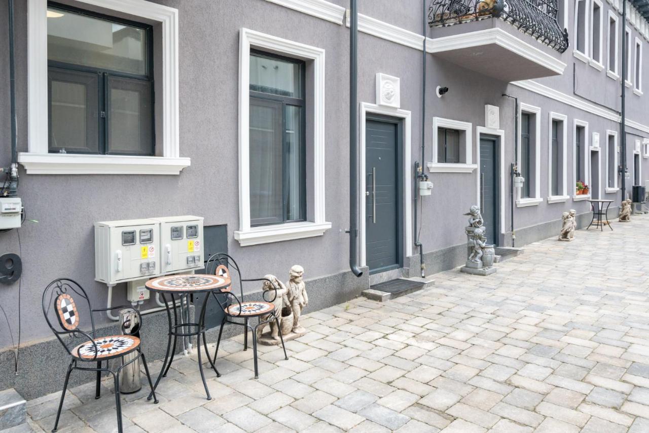 Blue-Line-Apartment-Unirii Boekarest Buitenkant foto